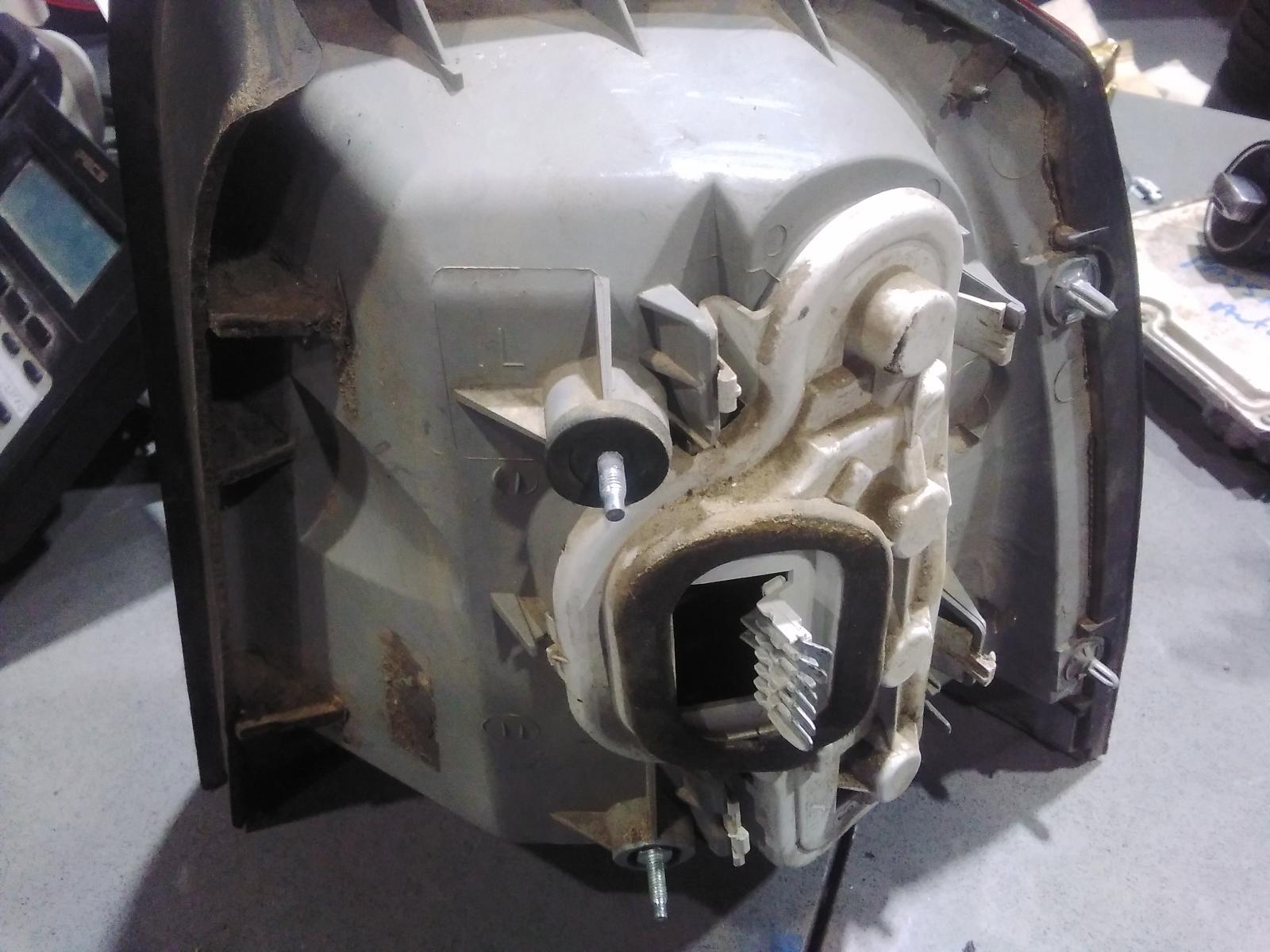 View Auto part Left Taillight Holden Astra 2005