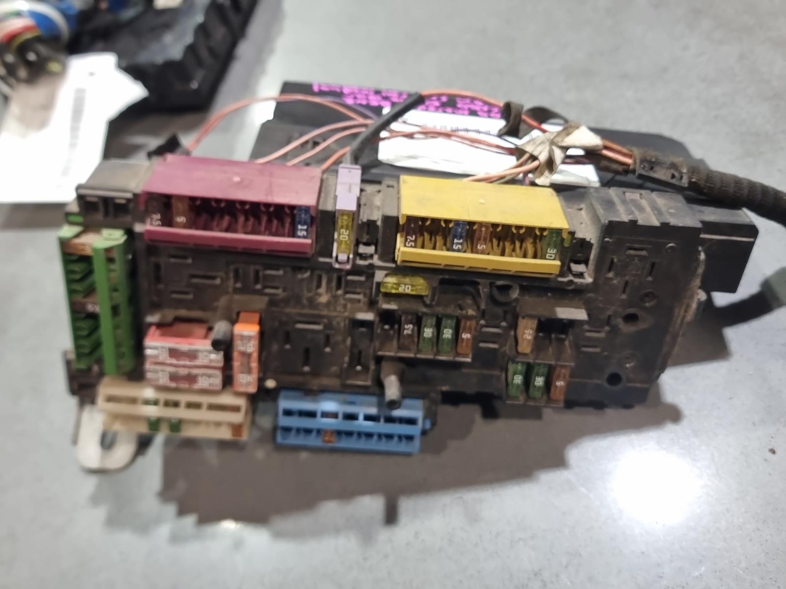 View Auto part Misc Switch/Relay Mercedes C Class 2009