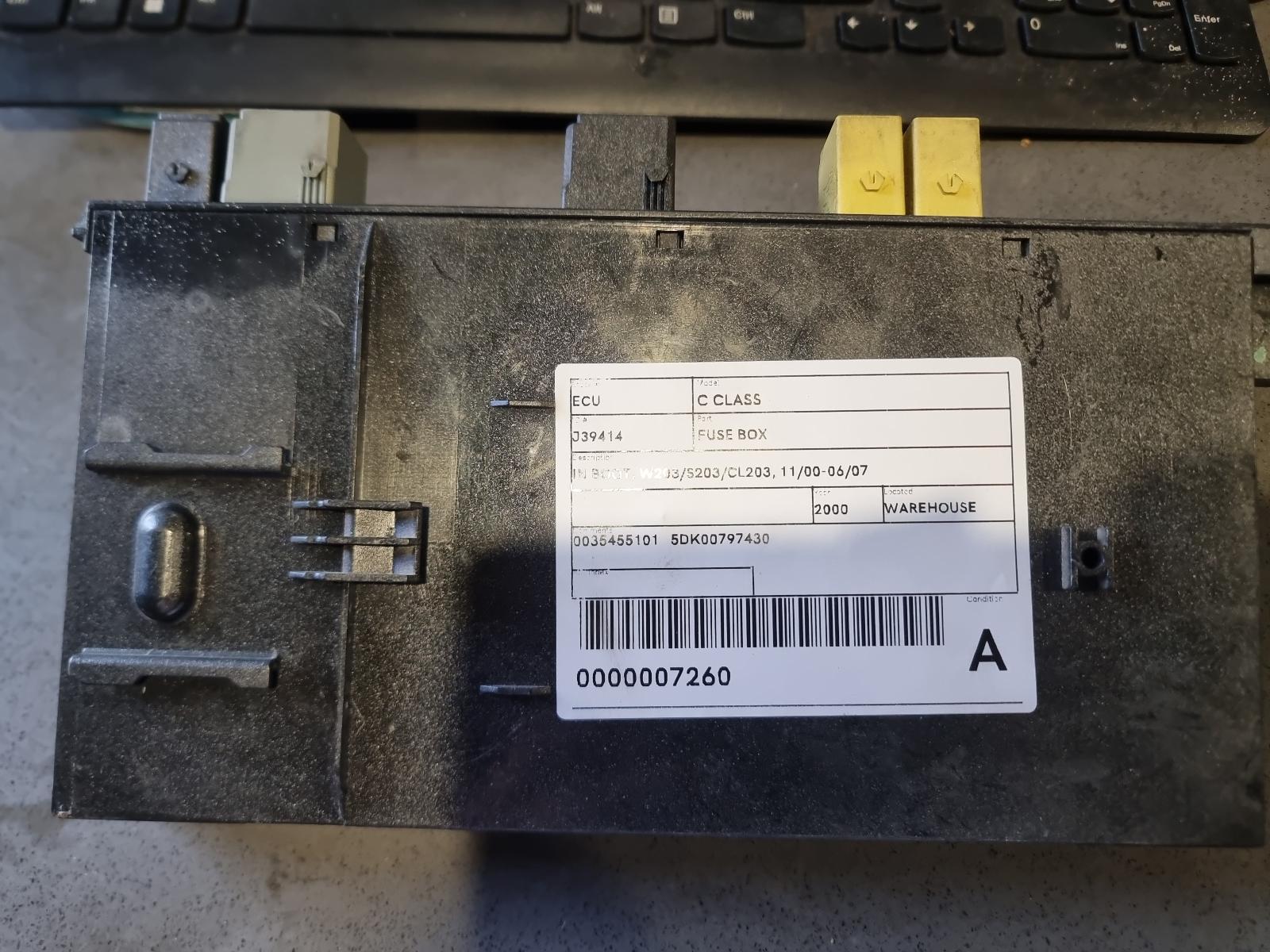 View Auto part Fuse Box Mercedes C Class 2000