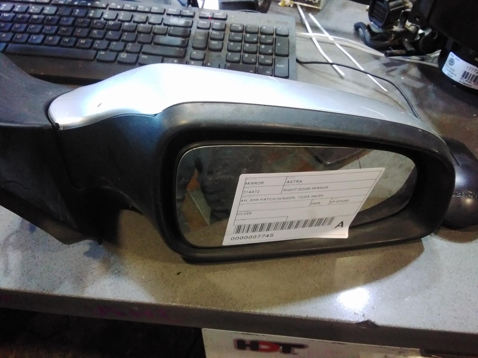 View Auto part Right Door Mirror Holden Astra 2008