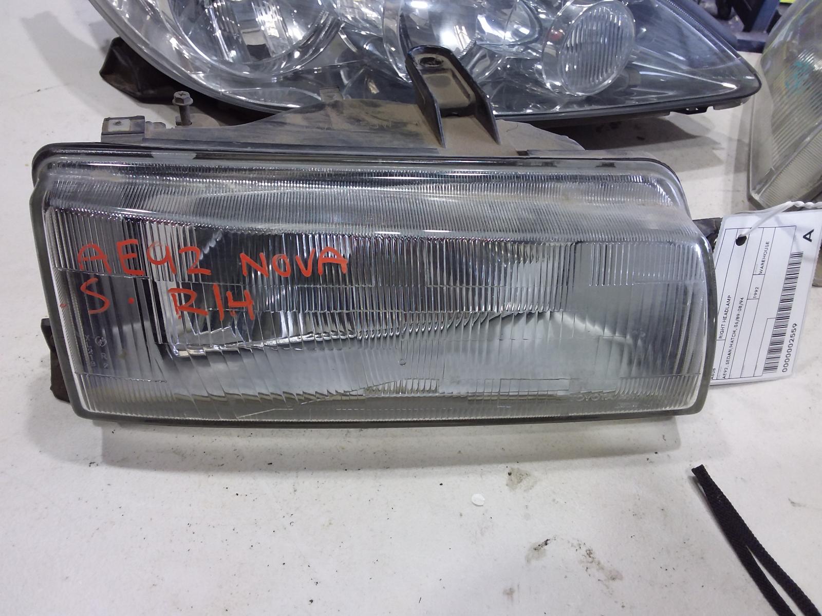 View Auto part Right Headlamp Toyota Corolla 1992