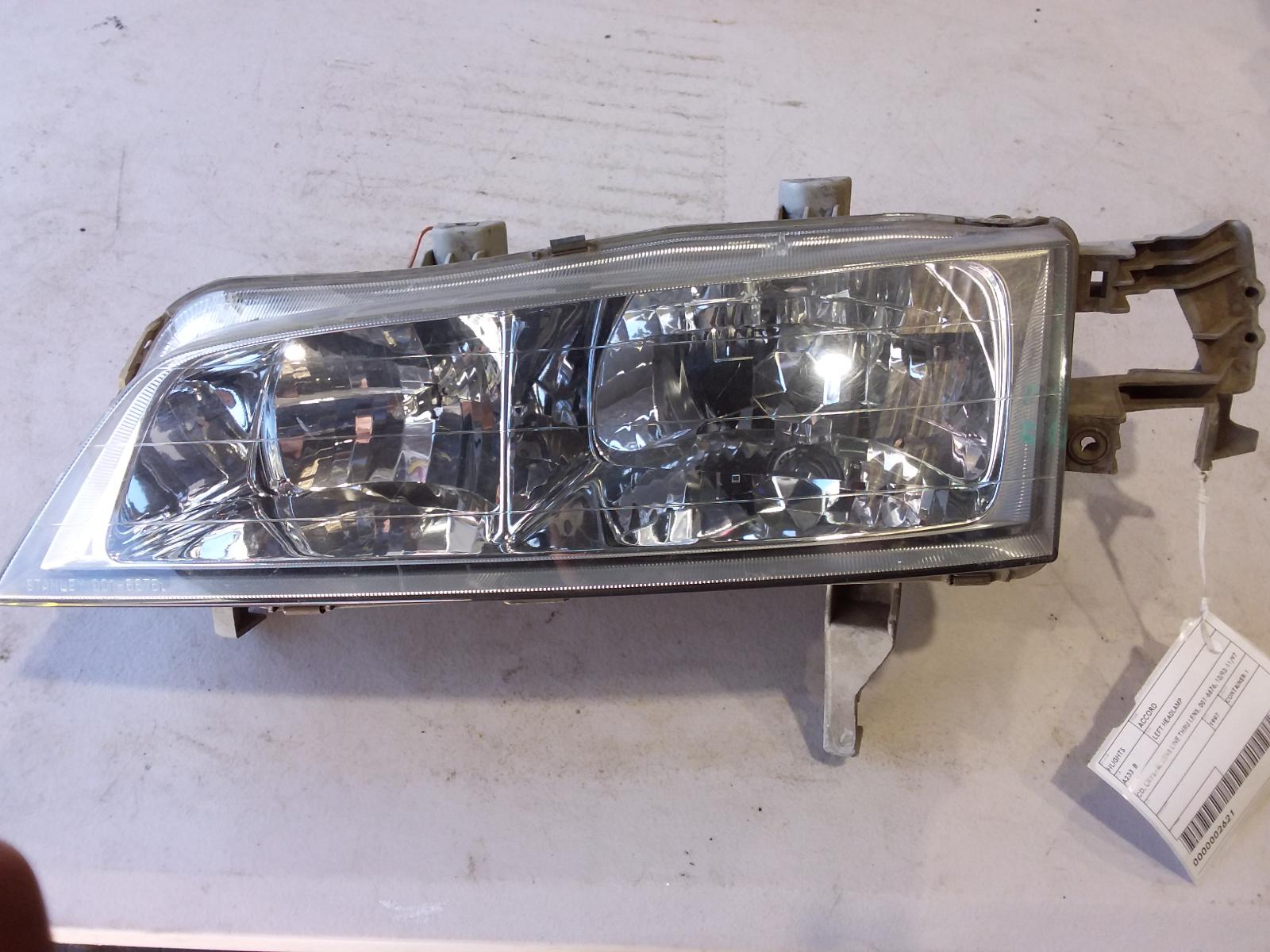 View Auto part Left Headlamp Honda Accord 1997