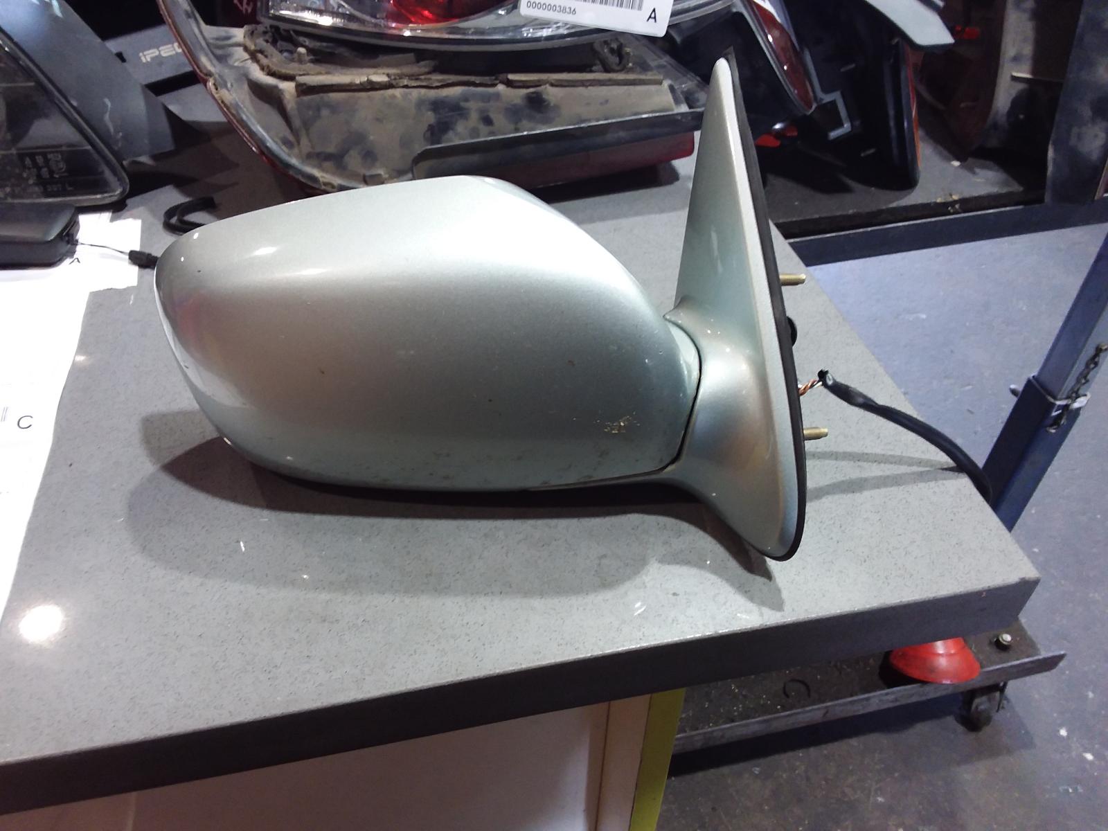 View Auto part Right Door Mirror Toyota Avalon 2005