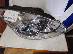 View Auto part Right Headlamp Hyundai I30 2009