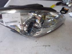 View Auto part Right Headlamp Hyundai I30 2009